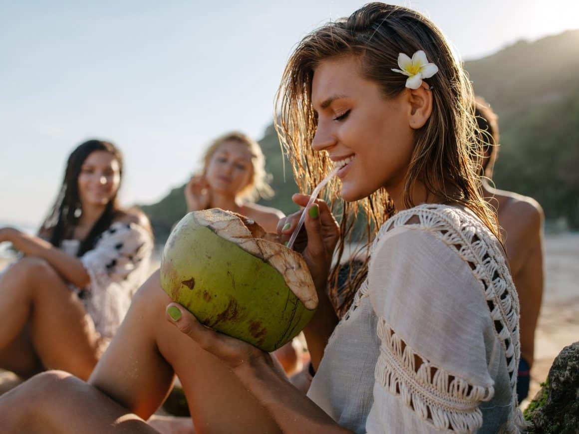 health and beauty benefits of drinking coconut water