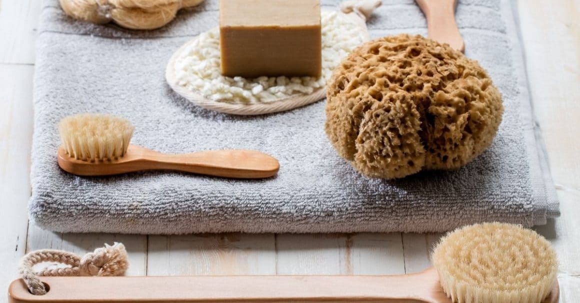 Benefits Of Dry Brushing + Complete Guide To Dry Brushing