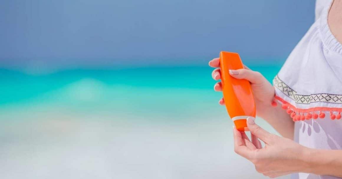 improve the appearance of aging hands by wearing sunscreen