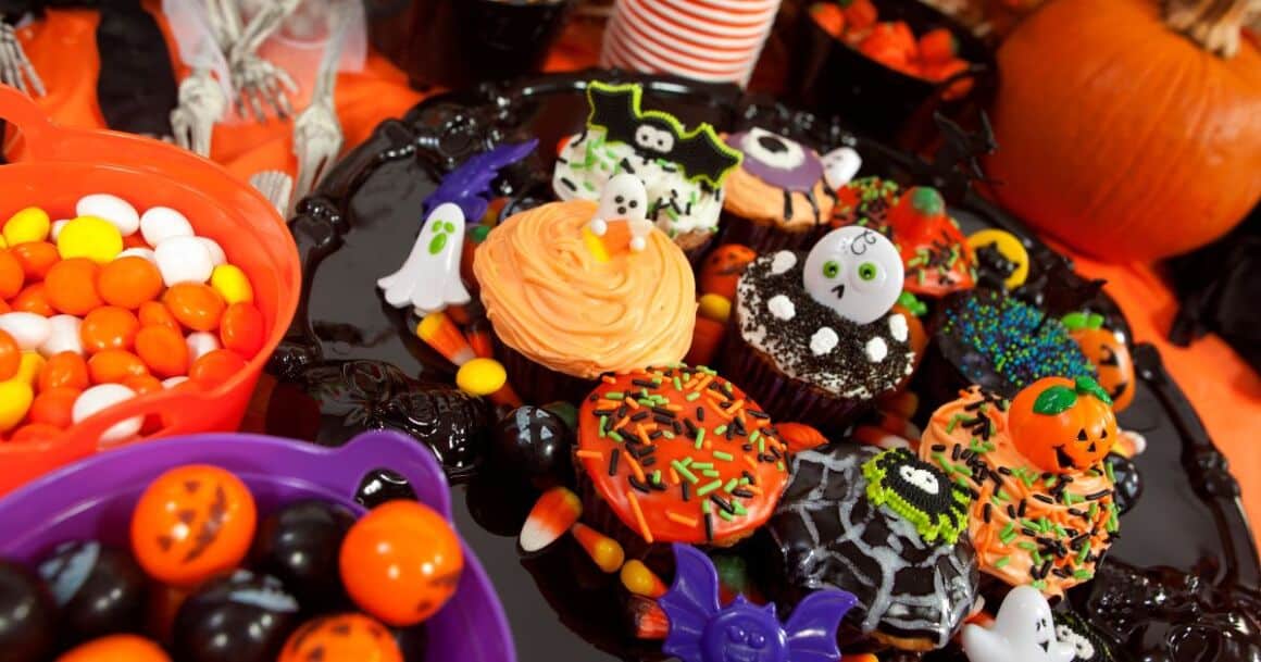 100 fun things to do this fall-halloween party