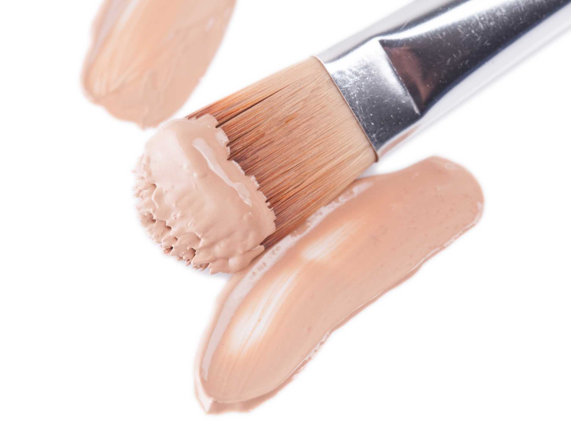 The Best Concealer for Mature Skin 2022: How to Find the Right One for You
