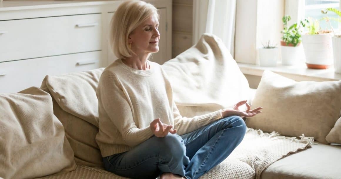 daily meditation for women: new healthy habits