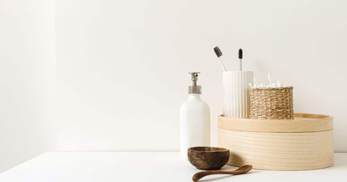 bathroom essentials-things every woman should own