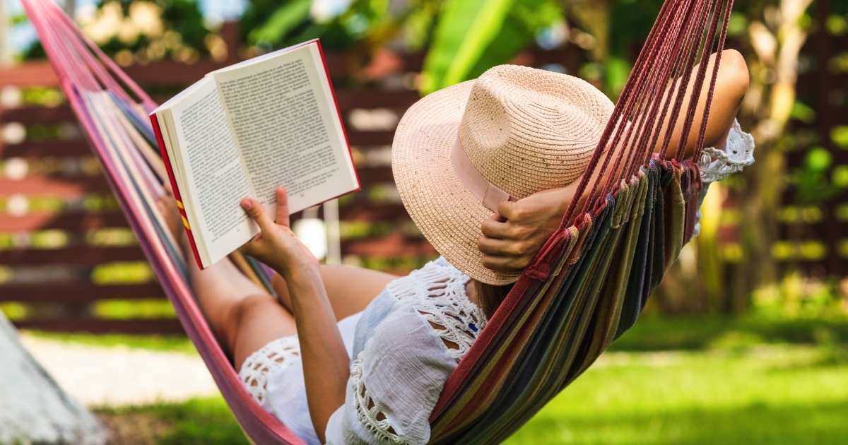 The Best Inspirational Books for Women in Their 40s