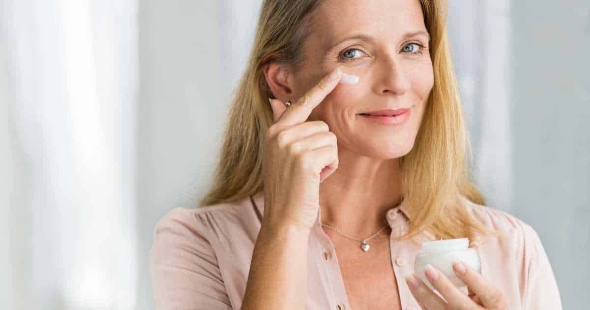 Best Moisturizers for Mature Skin Over 60 and Beyond!