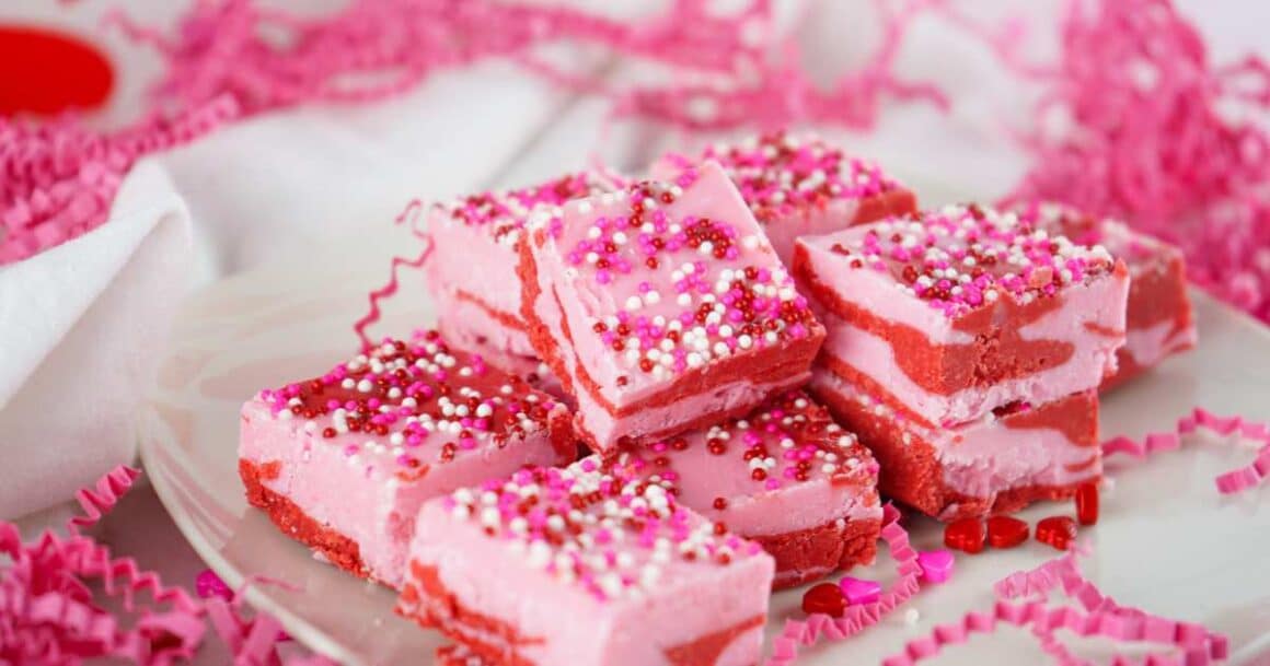 easy strawberry fudge recipe