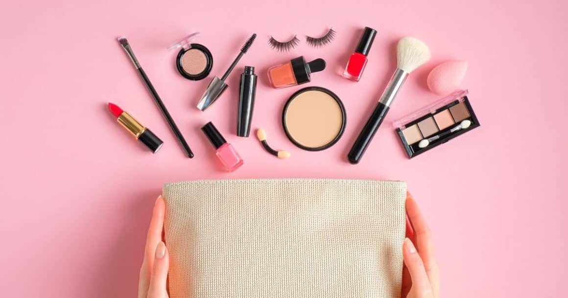 minimalist makeup bag