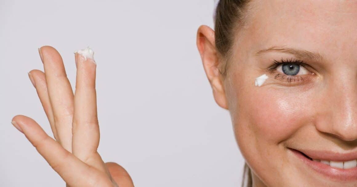 AM skincare routine-apply eye cream