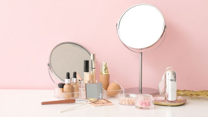 the best magnification for a makeup mirror
