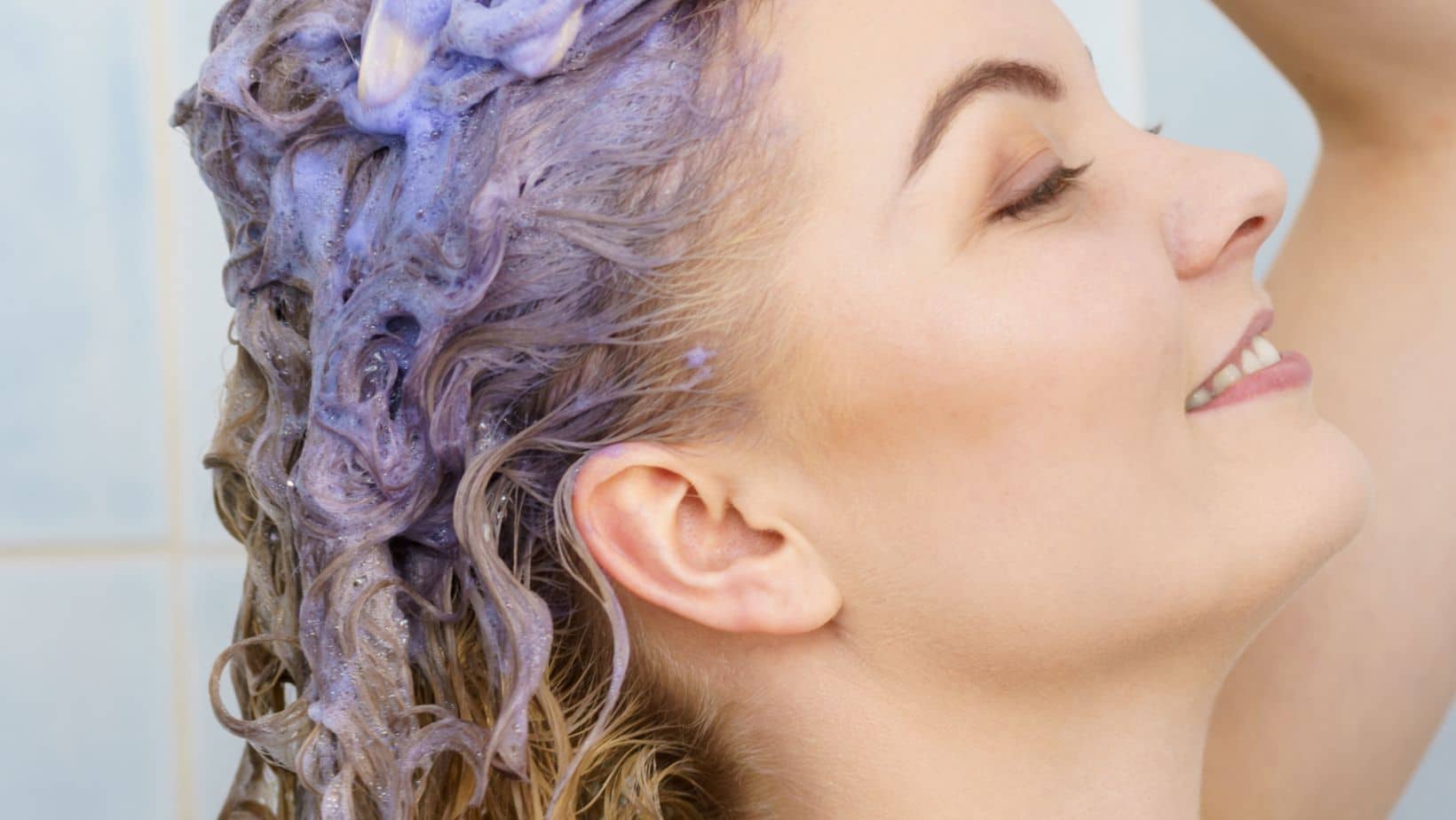 How to Use Purple Shampoo on Natural Blonde Hair