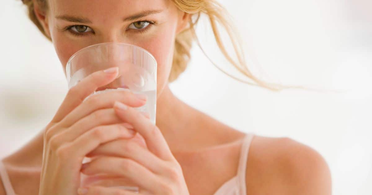 the beauty benefits of drinking water