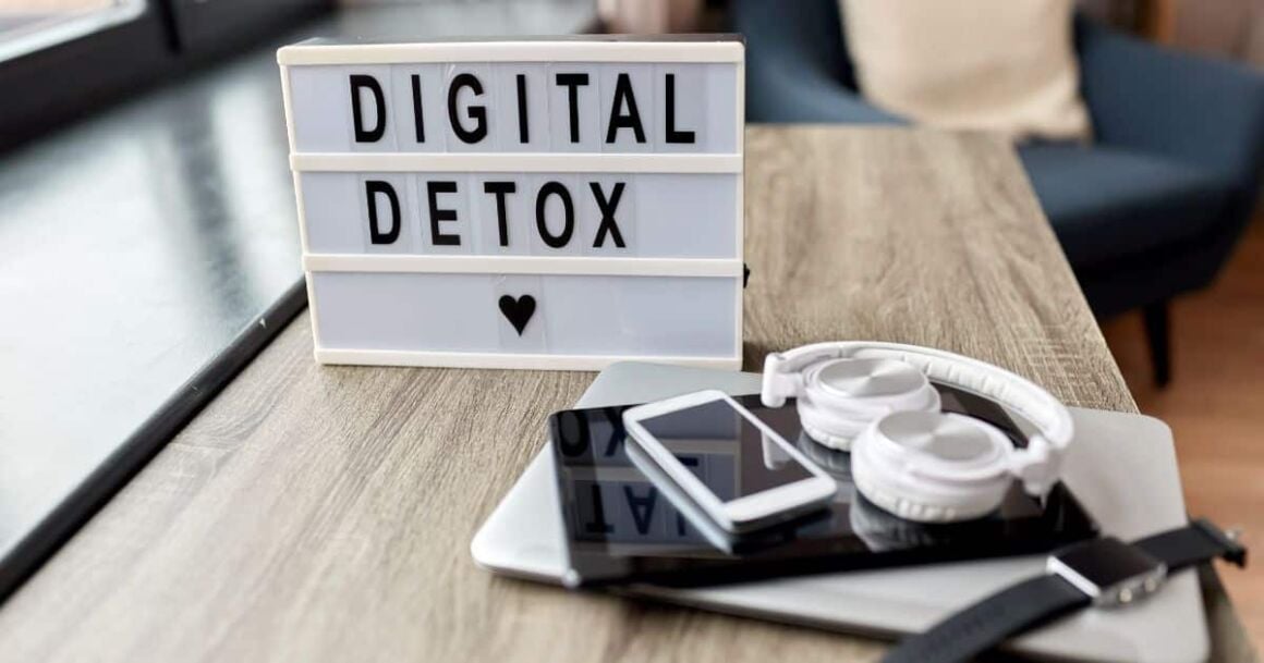 unplug-digital detox