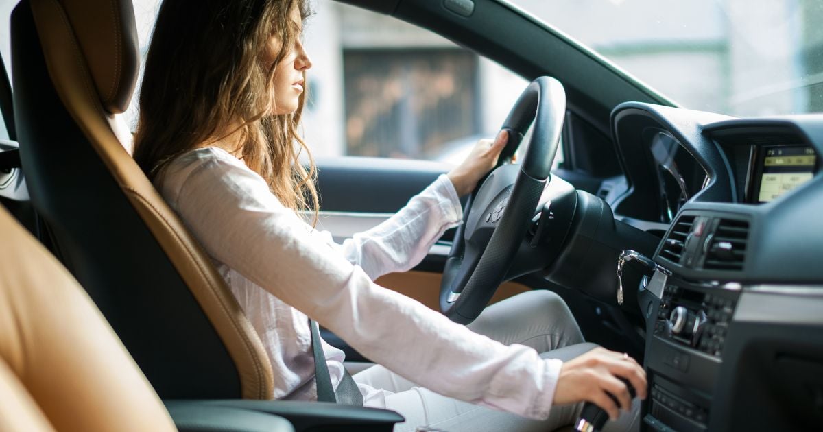 things every woman should keep in her car